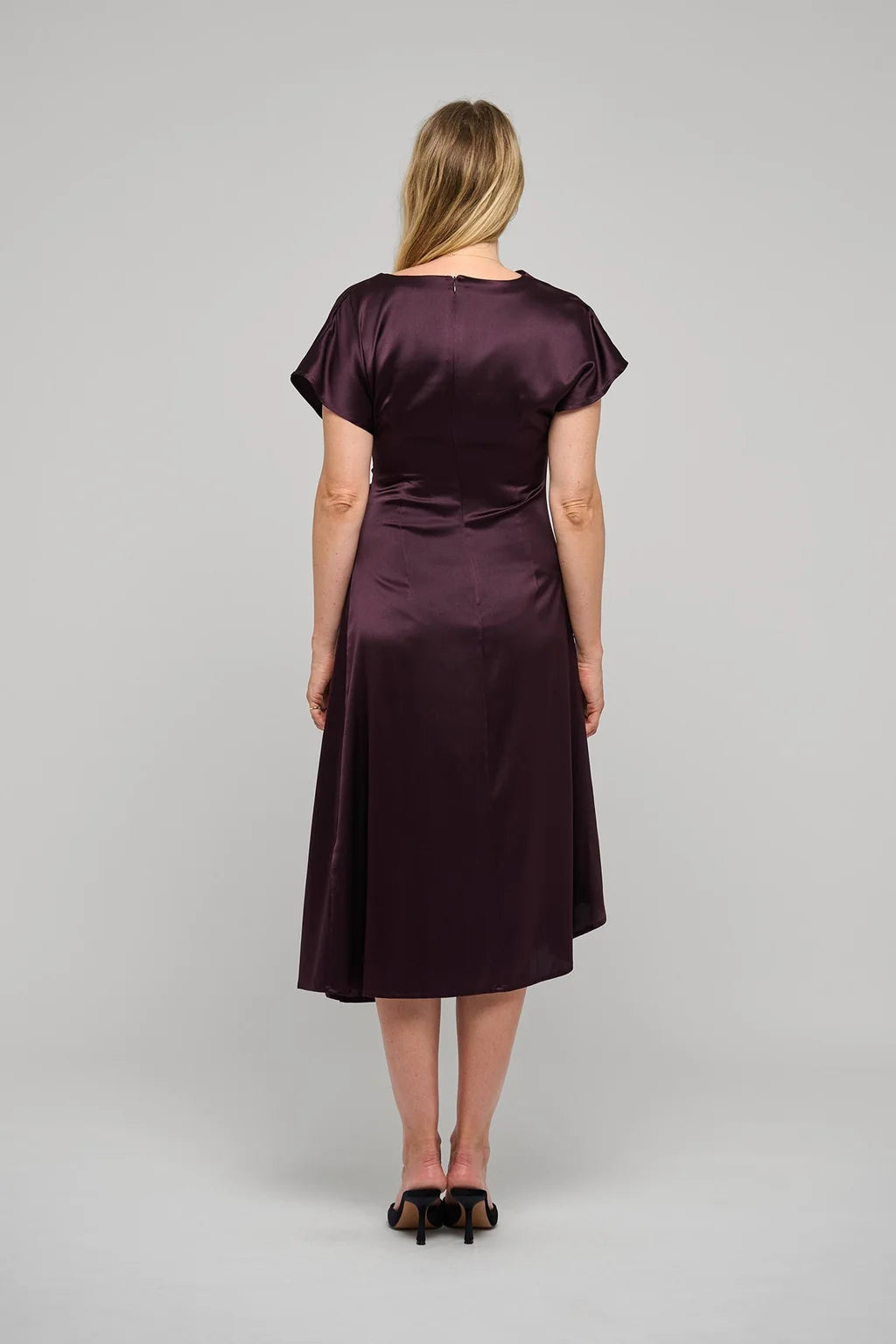 Dea Kudibal Jacinta Dea Berry Wine