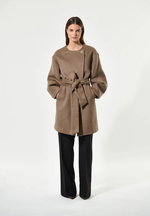 Dea Kudibal Cheri coat Praline