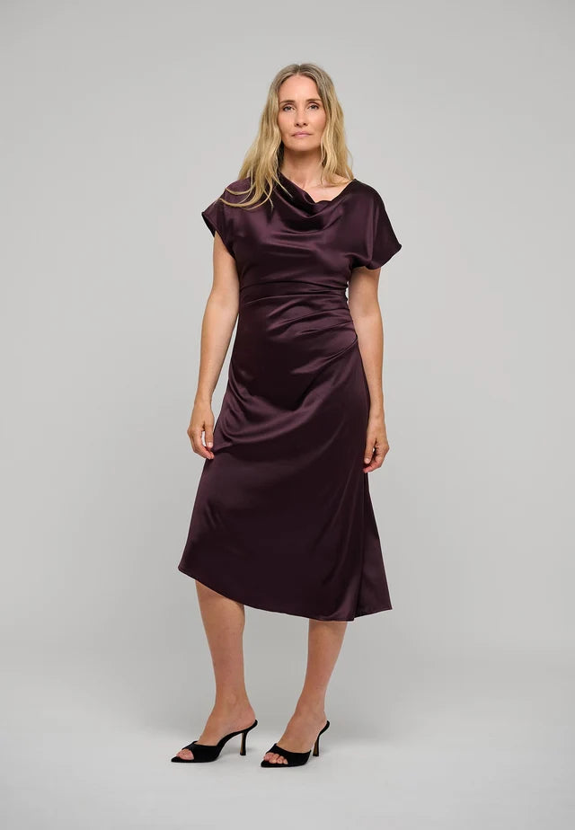 Dea Kudibal Jacinta Dea Berry Wine