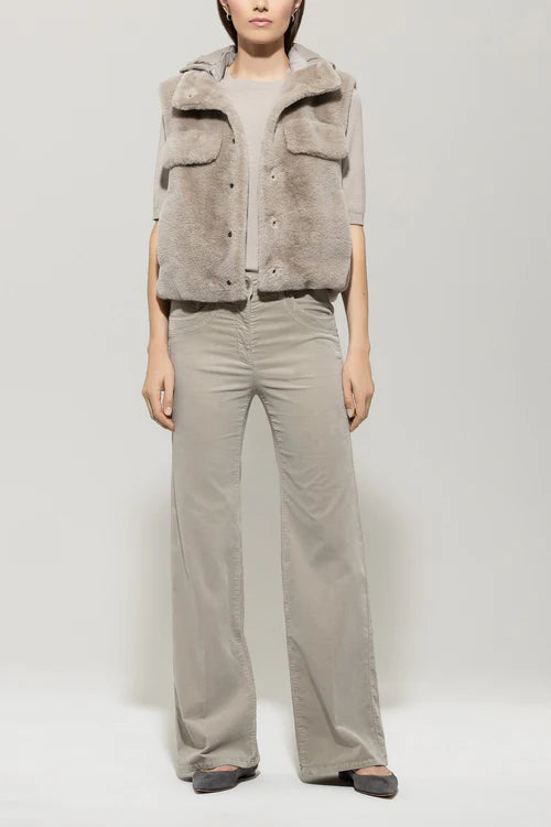 Luisa Cerano 628830 3577 Oyster