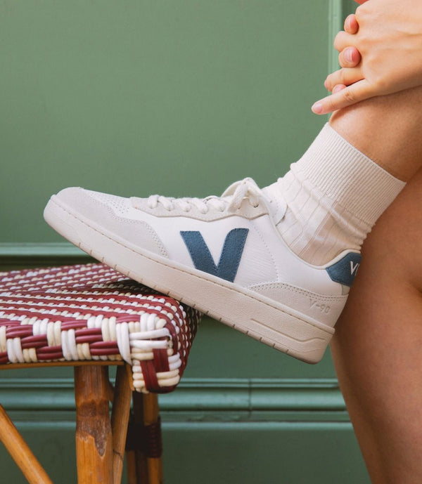 Veja VD2003845A370 Extra White